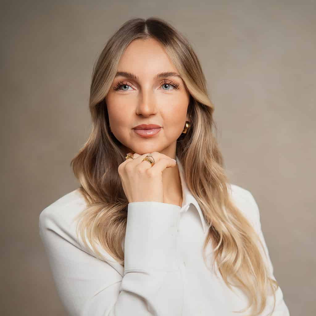 Larissa Außem, Immobilienmaklerin bei LAROSA Immobilien in Köln.